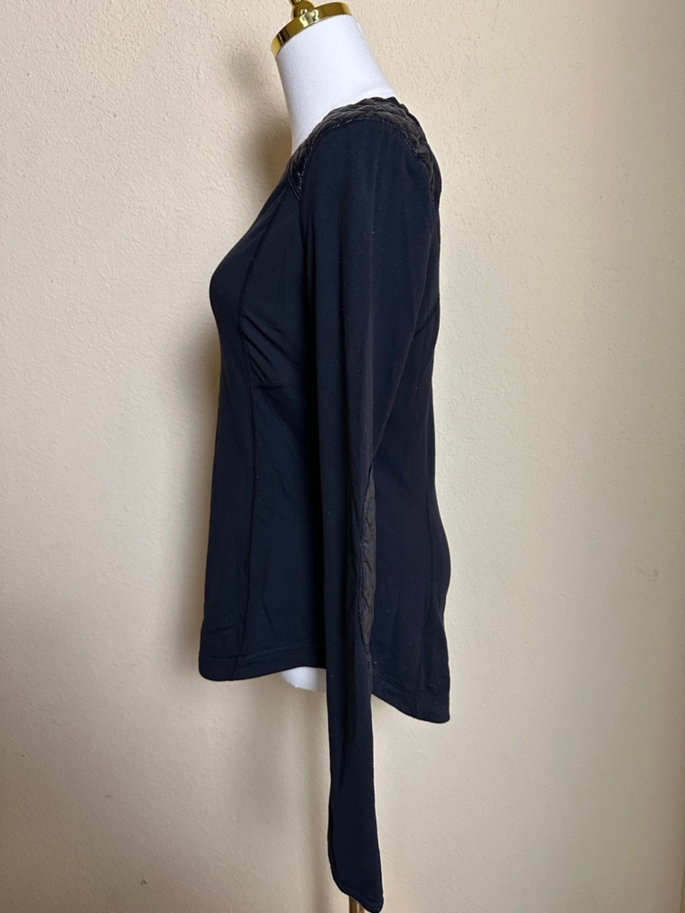 lululemon athletica Black Quilted-Elbow Long Sleeve Top with Shoulder Panels - Picture 9 of 9